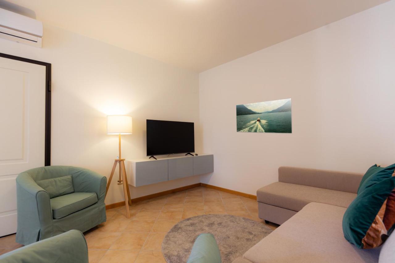 Porta Torre Como Apartment - By Relais Di Giada Exterior photo