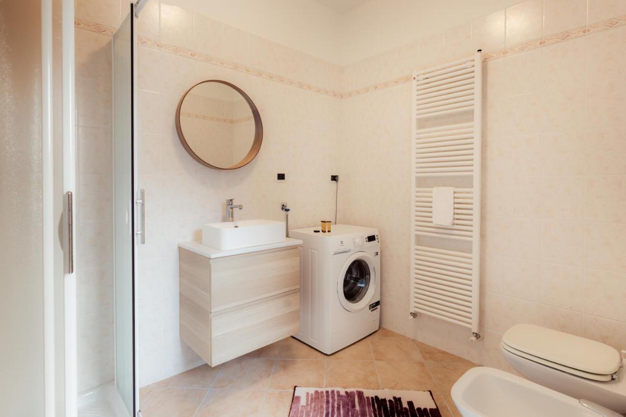 Porta Torre Como Apartment - By Relais Di Giada Exterior photo